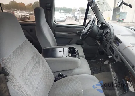 1997 Ford F-350 Xl z USA, uszkodzony, nr VIN 1FTJW35F8VEB24951